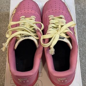 Nike Custom Pink Airforce 1’s in Size US men’s 10.5